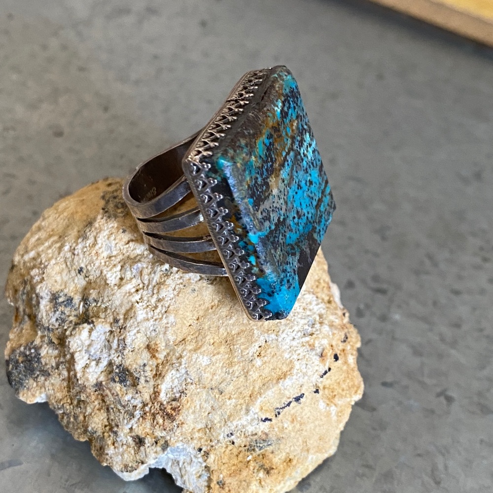 Here’s a genuine statement Native American Turquoise ring